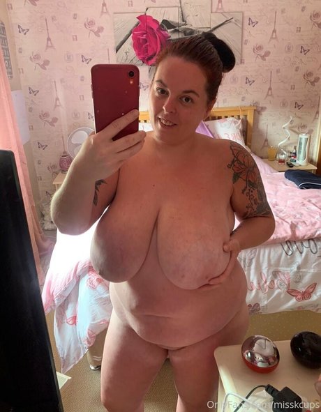 Nagie wyciekłe zdjęcie OnlyFans od Misskcups