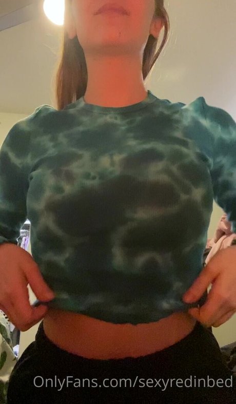 Nagie wyciekłe zdjęcie OnlyFans od Sexyredinbed