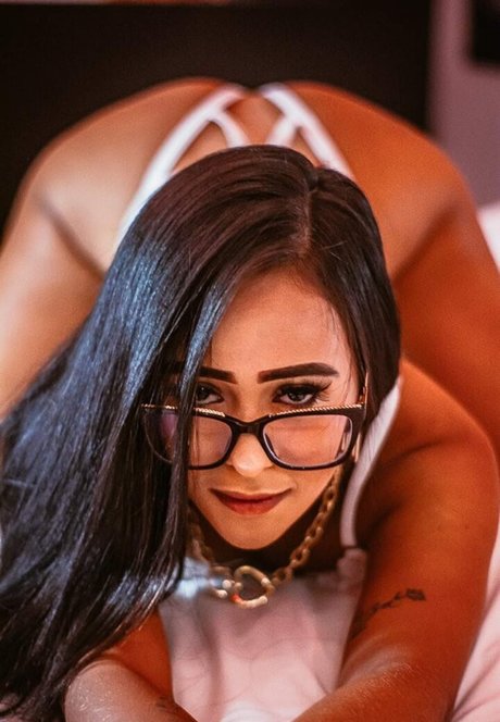 Nagie wyciekłe zdjęcie OnlyFans od Elainecrys