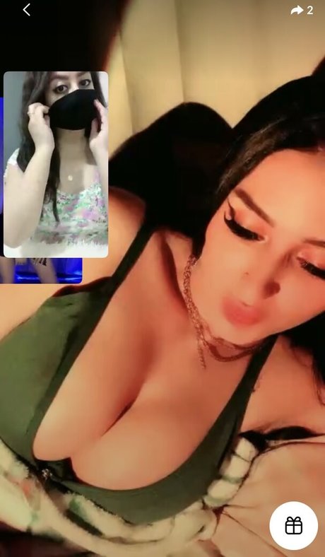 Nagie wyciekłe zdjęcie OnlyFans od Janym