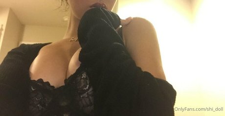 Nagie wyciekłe zdjęcie OnlyFans od Shi Doll