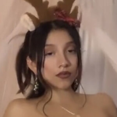 Nagie wyciekłe zdjęcie OnlyFans od Kumkittensam
