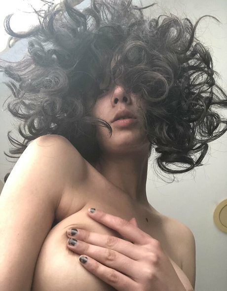 Nagie wyciekłe zdjęcie OnlyFans od Lunarmaga
