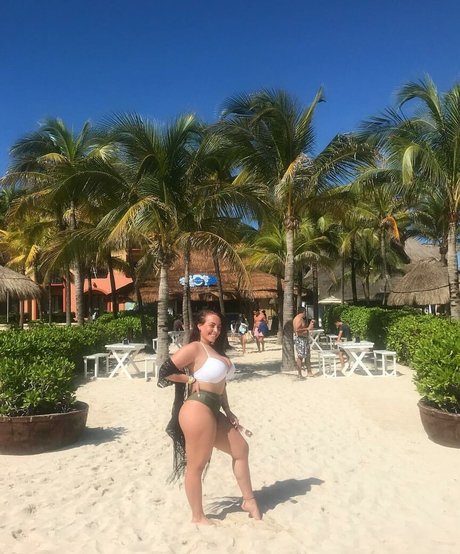 Nagie wyciekłe zdjęcie OnlyFans od Sydney Martichuski