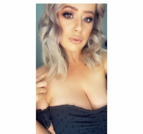 Nagie wyciekłe zdjęcie OnlyFans od Kathryn