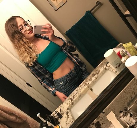 Nagie wyciekłe zdjęcie OnlyFans od Mommyjae