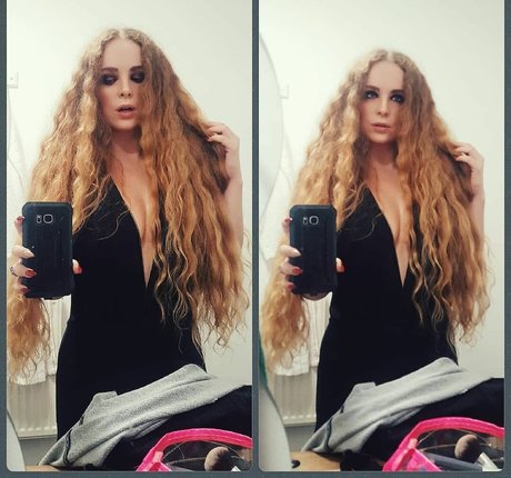 Nagie wyciekłe zdjęcie OnlyFans od Emily Jezebelle Hamilton