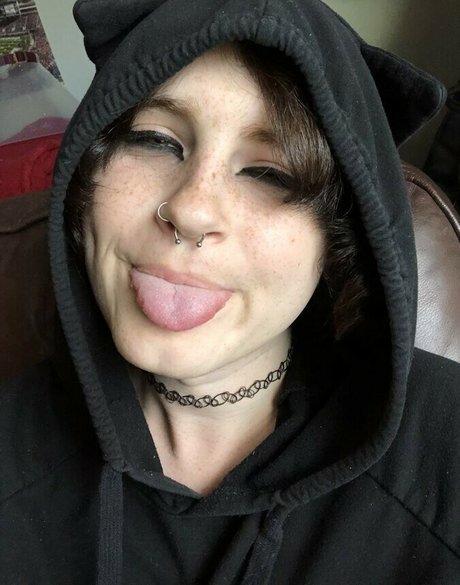 Nagie wyciekłe zdjęcie OnlyFans od Scarlet Skeie