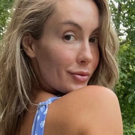 Carolina White