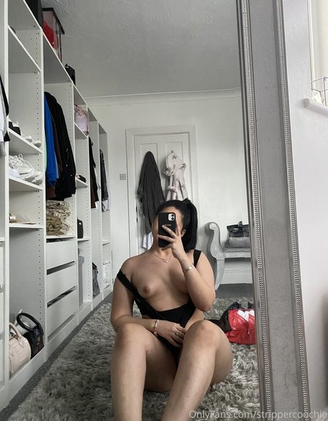 Nagie wyciekłe zdjęcie OnlyFans od Mel Farahmand