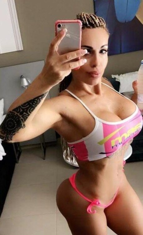 Victoria Lomba