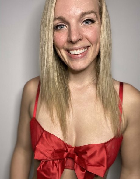 Nagie wyciekłe zdjęcie OnlyFans od Missy Darling