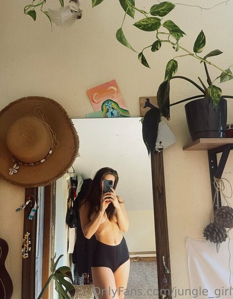 Nagie wyciekłe zdjęcie OnlyFans od Jungle Girl