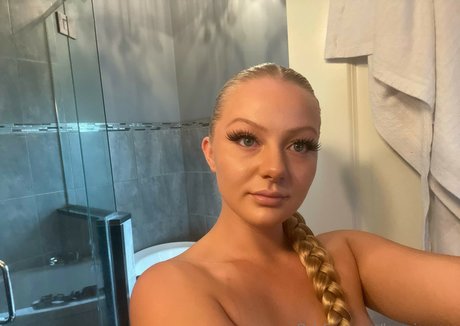 Nagie wyciekłe zdjęcie OnlyFans od Luvgiavanna