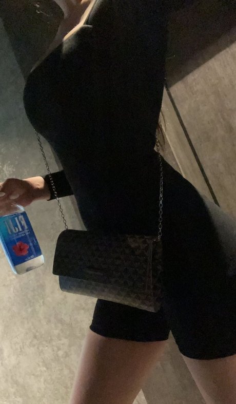 Nagie wyciekłe zdjęcie OnlyFans od Yumii17