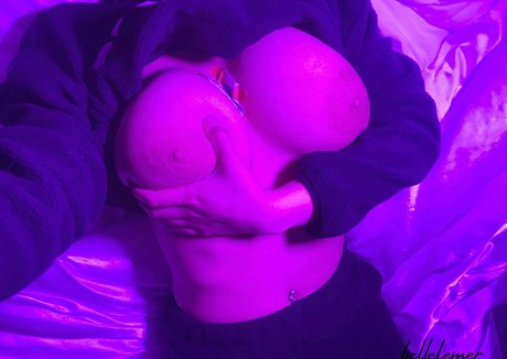 Nagie wyciekłe zdjęcie OnlyFans od Bellelemer