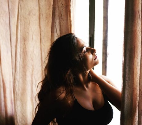 Nagie wyciekłe zdjęcie OnlyFans od Desi Nri