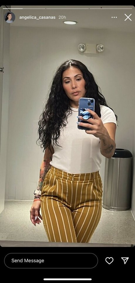 Nagie wyciekłe zdjęcie OnlyFans od Angelica Curves
