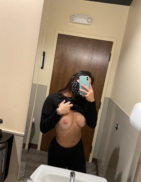 Nagie wyciekłe zdjęcie OnlyFans od Meeshmo