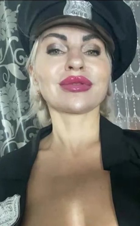 Nagie wyciekłe zdjęcie OnlyFans od Hotnessi