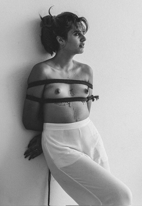 Nagie wyciekłe zdjęcie OnlyFans od Isa Provati