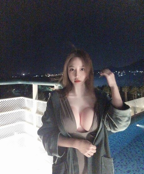 Nagie wyciekłe zdjęcie OnlyFans od Ueleelee