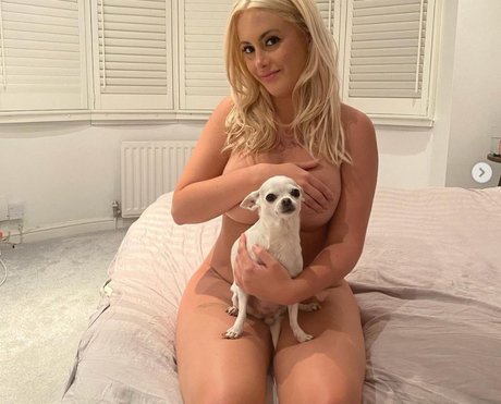 Nagie wyciekłe zdjęcie OnlyFans od Laura Amherst