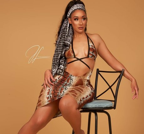 Cleo Cakes