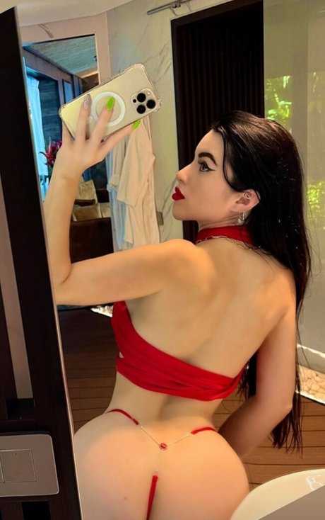 Nagie wyciekłe zdjęcie OnlyFans od Nadia Palik
