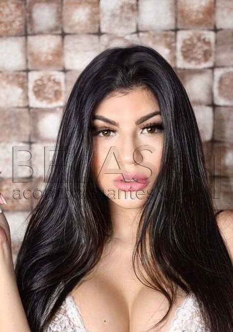 Alanamaxxine