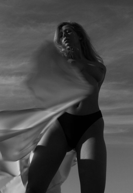 Nagie wyciekłe zdjęcie OnlyFans od Amedea Marie