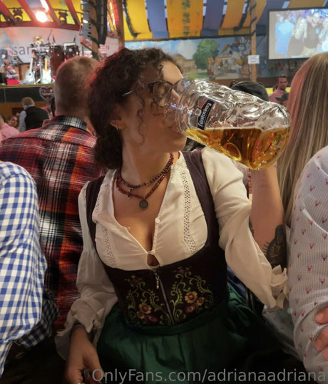 Nagie wyciekłe zdjęcie OnlyFans od Adriana Orsini