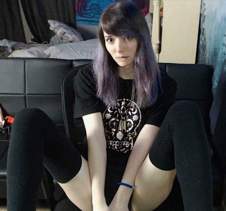 Nagie wyciekłe zdjęcie OnlyFans od Erynmelts
