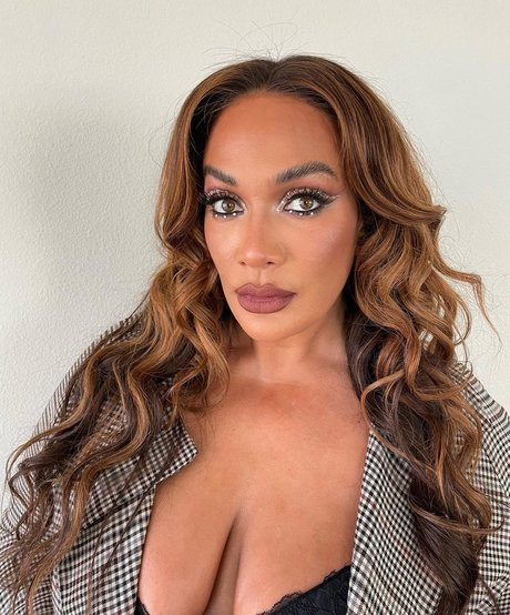 Nagie wyciekłe zdjęcie OnlyFans od Lina Fanene