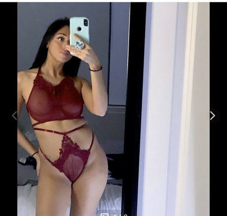 Nagie wyciekłe zdjęcie OnlyFans od Doomluckygirl