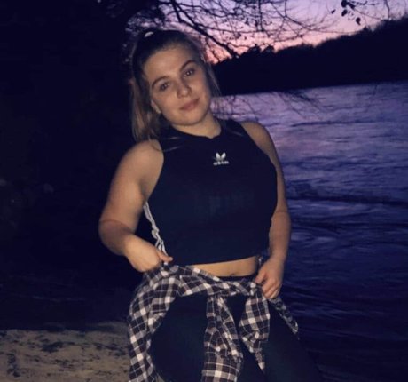 Nagie wyciekłe zdjęcie OnlyFans od Elsalmorton