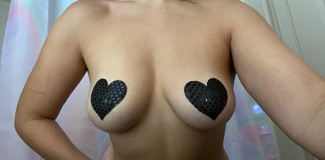 Nagie wyciekłe zdjęcie OnlyFans od Alexis Pierce