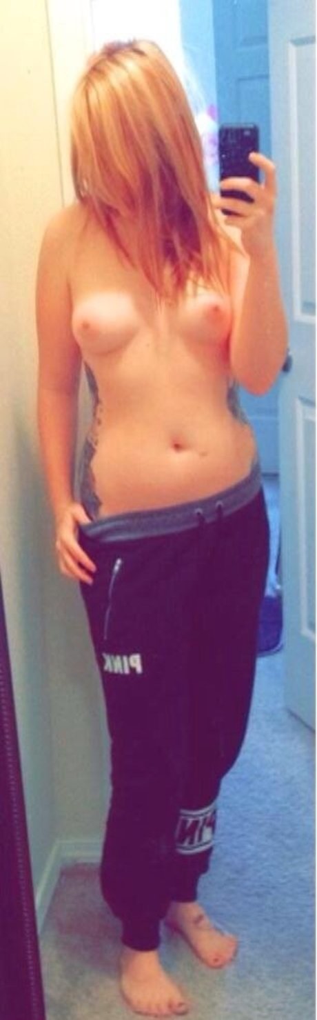 Nagie wyciekłe zdjęcie OnlyFans od Hotsoxgirl93