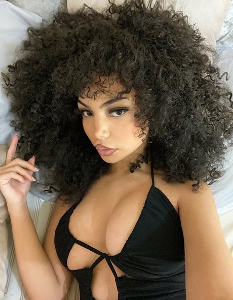 Nagie wyciekłe zdjęcie OnlyFans od Avabvnny