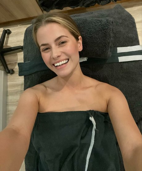 Nagie wyciekłe zdjęcie OnlyFans od Jeanni Mulder