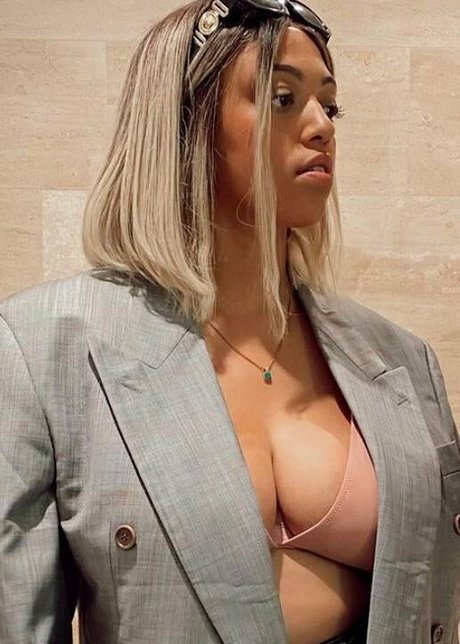 Nagie wyciekłe zdjęcie OnlyFans od Mahalia Burkmar