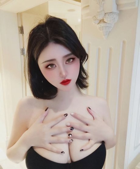 Nagie wyciekłe zdjęcie OnlyFans od Vivienlllee