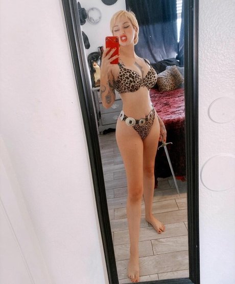 Nagie wyciekłe zdjęcie OnlyFans od Rocknrollcleopatra
