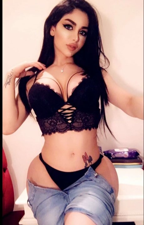 Nagie wyciekłe zdjęcie OnlyFans od Ts Nour