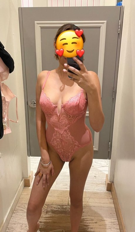 Nagie wyciekłe zdjęcie OnlyFans od Urfavbrowniez