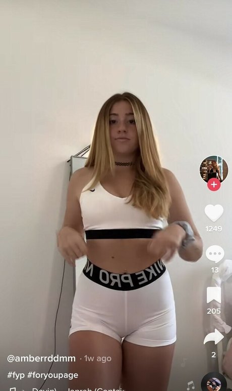 Nagie wyciekłe zdjęcie OnlyFans od Amberrddmm