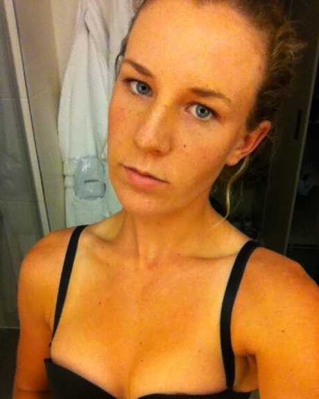Nagie wyciekłe zdjęcie OnlyFans od Olivia Rogowska