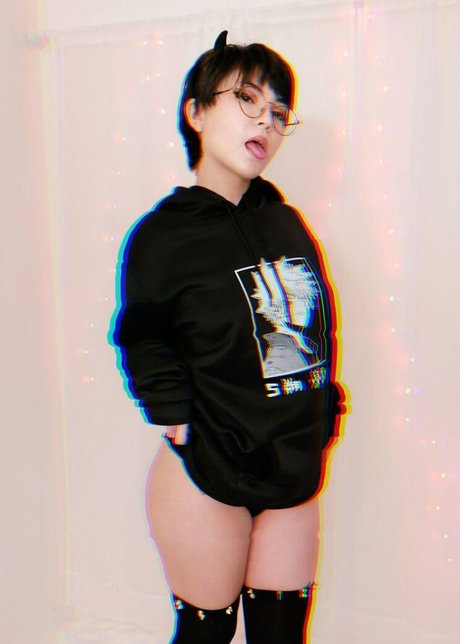 Nagie wyciekłe zdjęcie OnlyFans od Maybemaibee