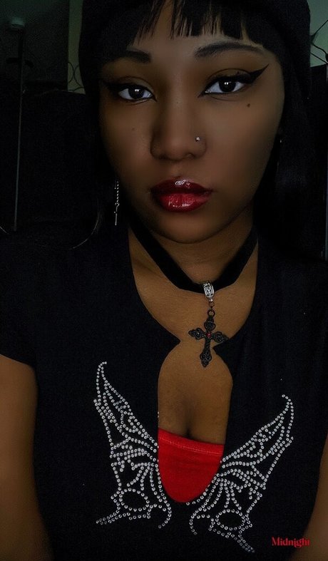 Nagie wyciekłe zdjęcie OnlyFans od Sierraemari