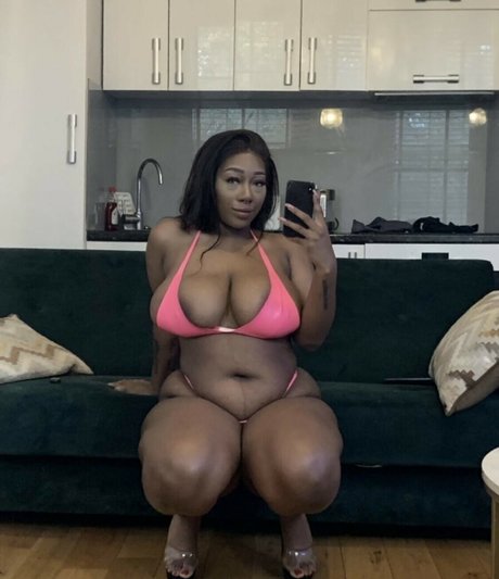 Nagie wyciekłe zdjęcie OnlyFans od Renee Kuleape